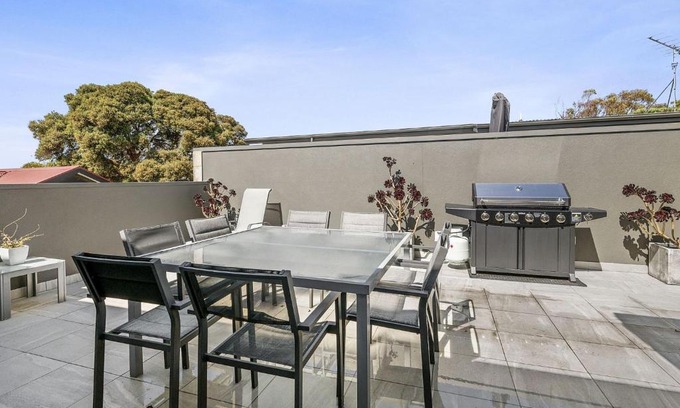 Torquay House | Anderson Central Torquay 36
