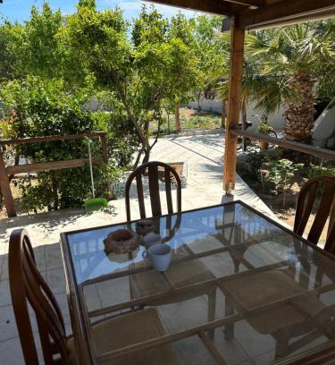 Lavreotiki Villa | Anemones Athens guesthouse