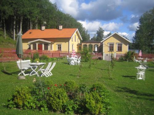Rejmyre Bed & Breakfast | Ängbacka