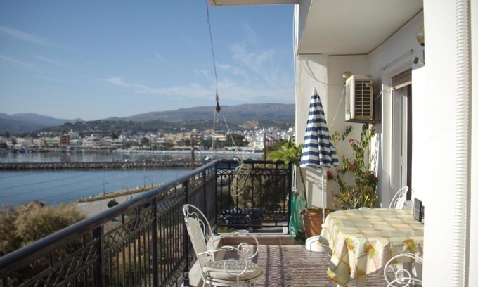 Sitia Apartment | Anna in front of the sea Apartment