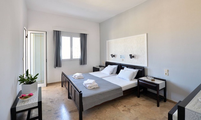 Vathianos Kampos Hotel | Anna's Double Room 150 meters from the sea