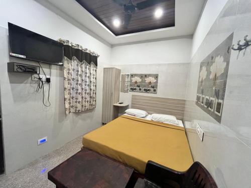 Velankanni Hotel | Annai viola residency