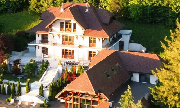 Veyrier-du-Lac Villa | "Annecy Location Prestige: Villa Josephine – Stunning View of Lake Annecy"