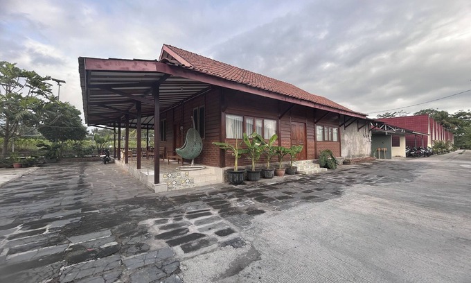 Banjarasri Villa | Annet Homestay