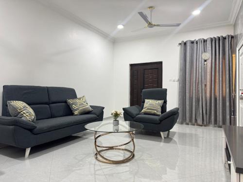 Taifa Apartment | Anns Luxurious Apartments 3