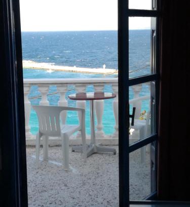 Kokkari Bed & Breakfast | Anthemis Rooms