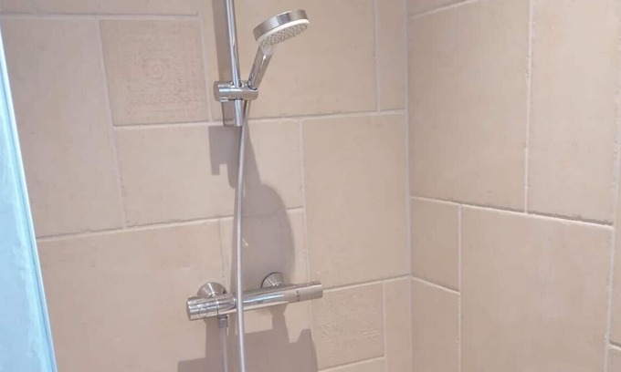 Chaux-Champagny Apartment | Anthocyanins