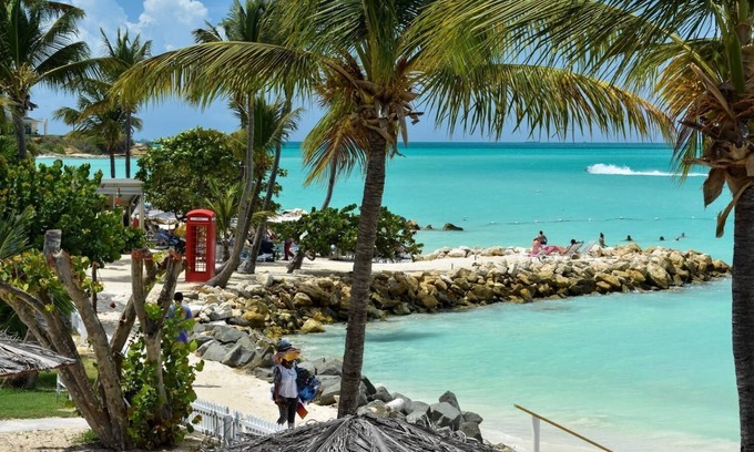 Dickenson Bay Apartment | Antigua Village - Condo 10S