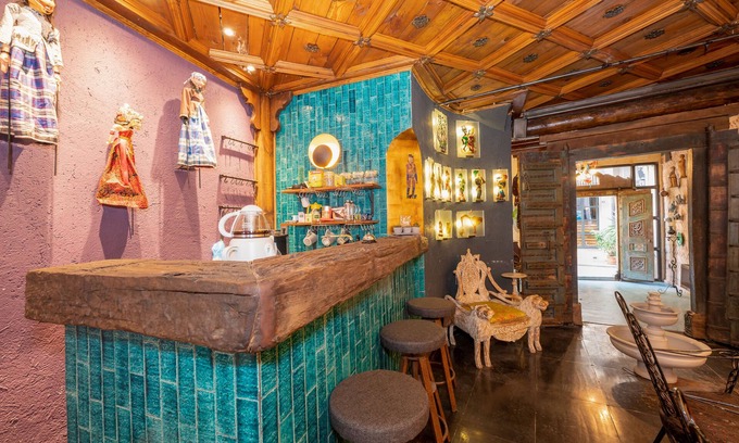 Talimhane House | Antique Terrace Room just 50 Mt away to Taksim square