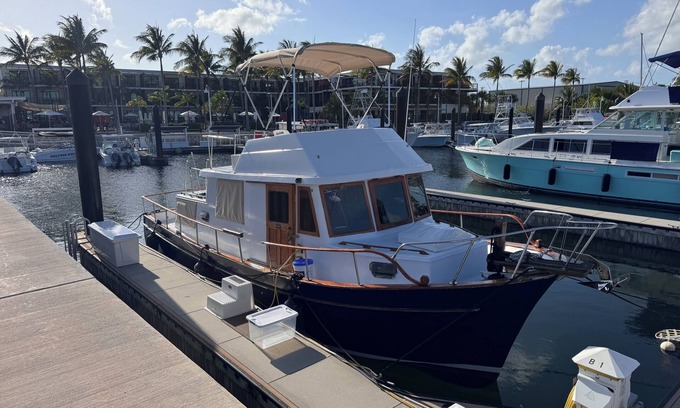 Key West Boat Rental | Antique trawler 2-bedroom boat in phenomenal Key West