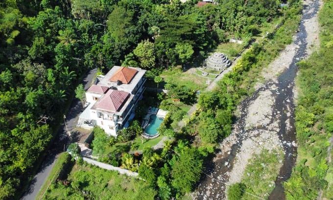 Amed House | Anugerah Villas 2
