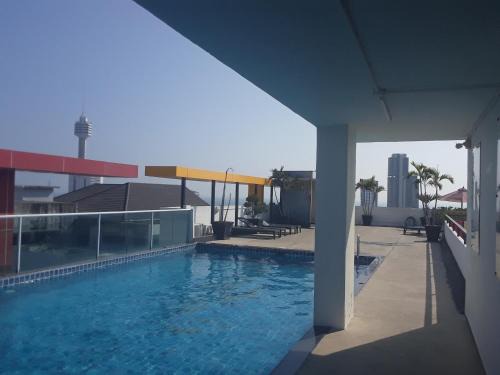 Pratumnak Hill Apartment | AOH 20 Sqm Studio Beach 750 m