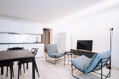 Aosta Apartment | Aosta Holiday Apartments - Piazza Chanoux