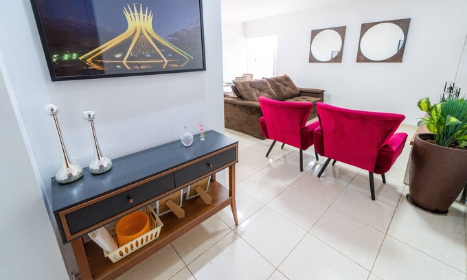 Setor Comercial Sul Apartment | AP 85m2, 2Qts W/Suite, Full Kitchen, Wi-fi 500MB, Garage, Service Area