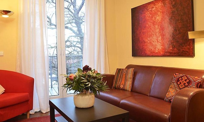 Neustadt-Gimmeldingen Apartment | Apartment Kastanienbusch - House Mandelblüte