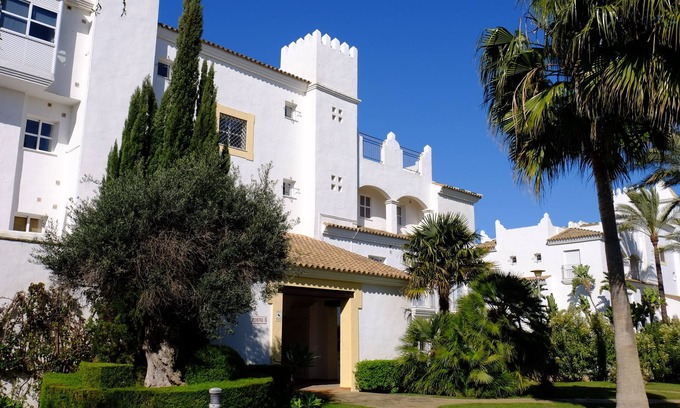 Rota Apartment | Apart. Costa Ballena in Urb. Exclusive 3D, 2B, A/C, Garage, pool, paddle.