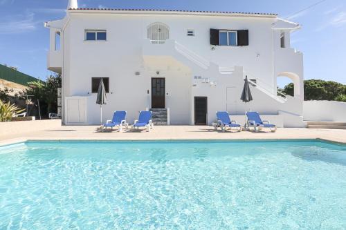Albufeira Apartment | Apart Quinta dos Martins - swimming pool - BY BEDZY