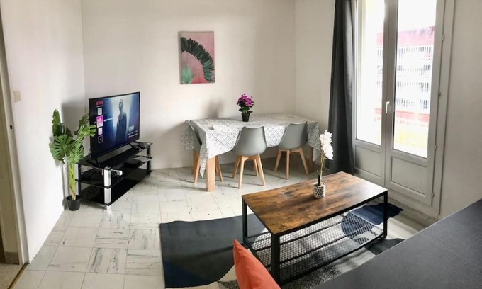Miroir - Batignolles Apartment | Apart T3 TGV station Fully equipped