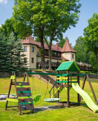 Swieradow-Zdroj Apartment | Apartament z tarasem w Willi Wieżyczki