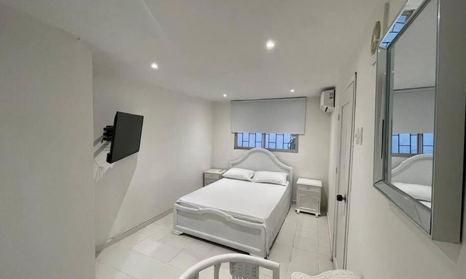 El Prado Apartment | Apartamento central economico y acogedor para 4