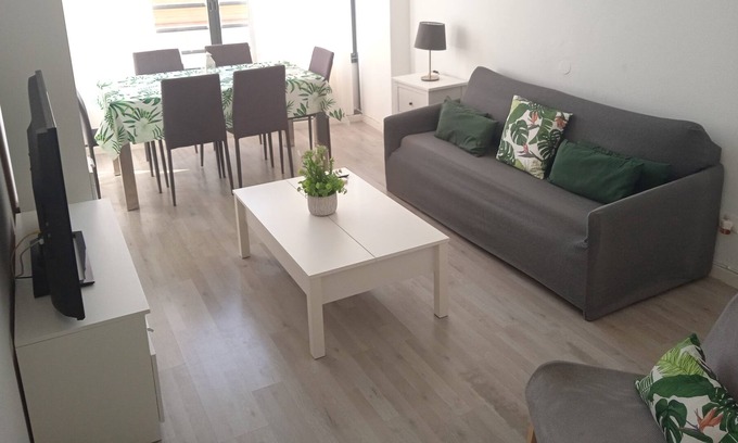 Poligono Alameda Apartment | Apartamento Con Encanto "Larios Luxy"
