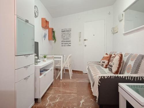 Centro Apartment | Apartamento Con Encanto 'Larios Studio'