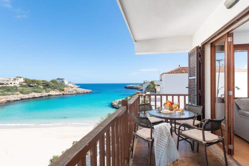 Cala Marcal Apartment | Apartamento Corb Mari 2 en la playa Cala Marsal!
