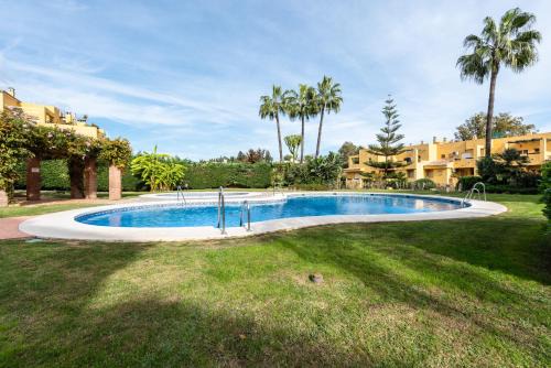 Guadalmina Apartment | Apartamento Dúplex Los Cartujanos I