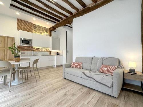 Castro Urdiales Apartment | Apartamento en casco histórico con vistas a la iglesia