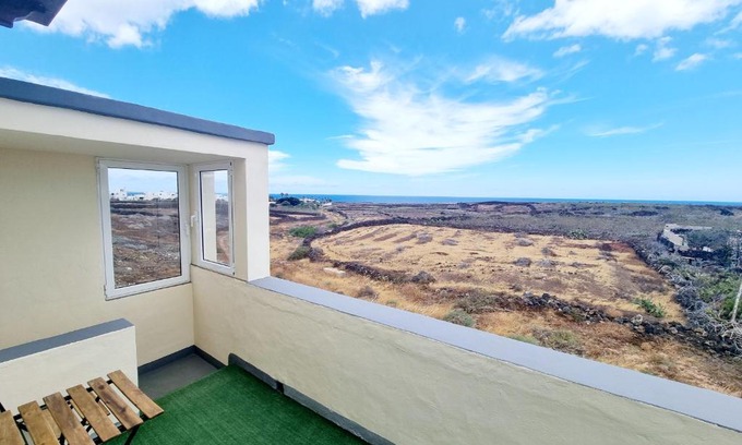 Haria Apartment | Apartamento en Mala con vista al mar