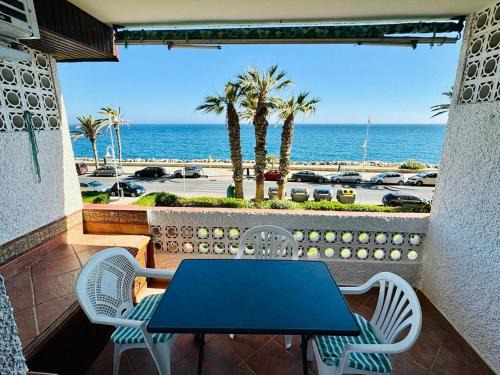 Almunecar Apartment | Apartamento en primera línea de playa