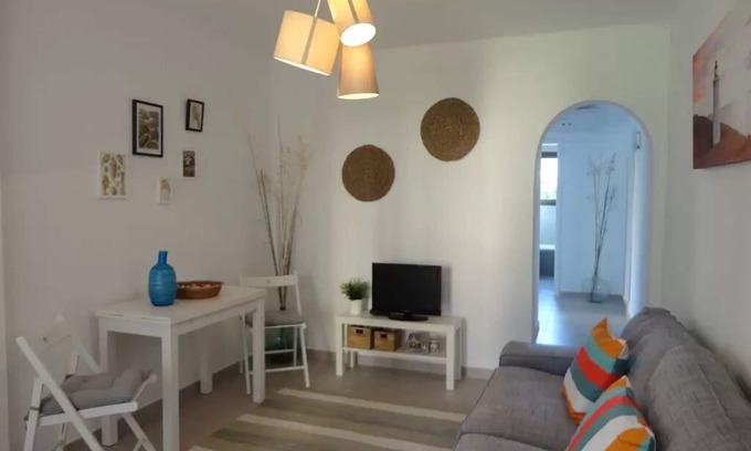 Puerto de Pollensa Apartment | Apartamento Familiar A/C Terraza y Wifi. Cerca de la Playa y del Pueblo