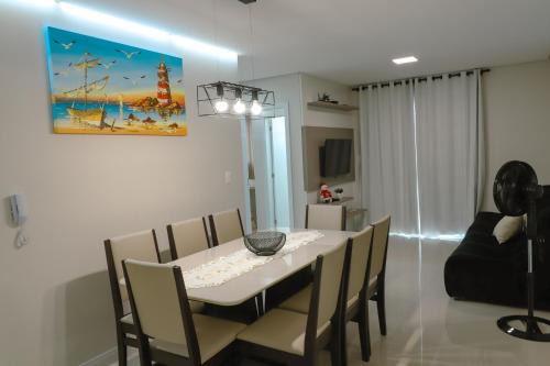Praia da Armacao do Itapocoroi Apartment | Apartamento Familiar III Próximo Beto Carrero e Praia