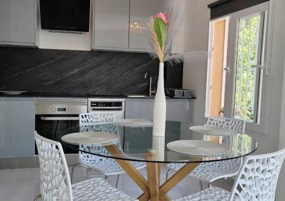Benalmadena Costa Apartment | Apartamento La Torre,200m hasta la playa