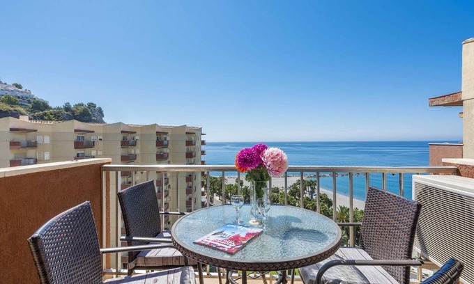 Almunecar Apartment | Apartamento Las Góndolas Playa Almuñécar by Ruralidays