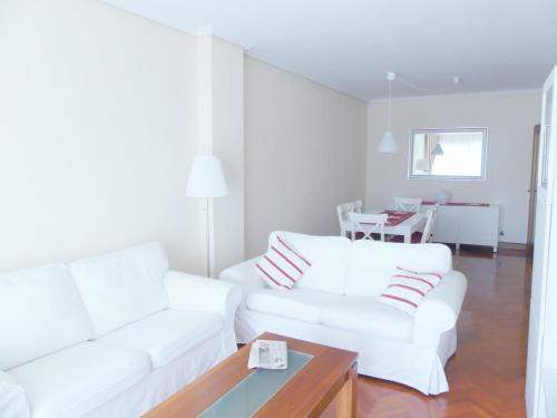 Mendebaldea Apartment | Apartamento luminoso, funcional y amplio en zona hospitalaria