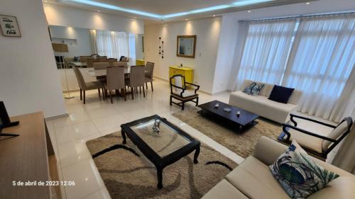 Centro Apartment | Apartamento pé na areia inteiro-4 quartos 3 cama casal ,4 camas solteiro-3 salas cozinha