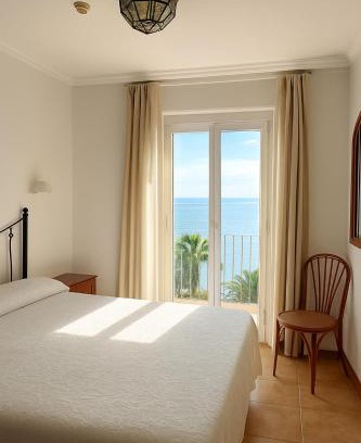 Nerja City Centre Apartment | Apartamentos Balcon de Carabeo