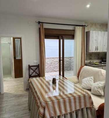 Aracena Apartment | Apartamentos La Gruta de Aracena con patio