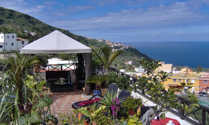 El Guincho Apartment | Apartamentos Monasterio de San Antonio - adults only