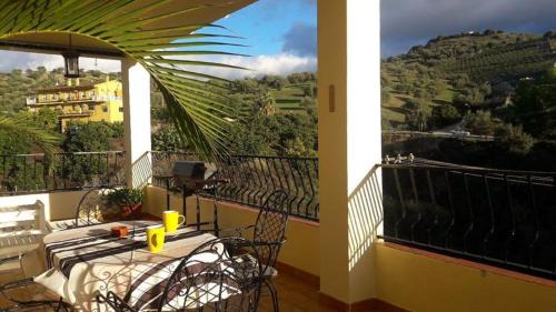 Vinuela Apartment | Apartamentos Vista La Maroma