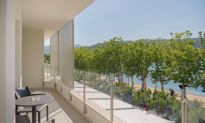 Banyoles Apartment | APARTAMENTS LA CARPA