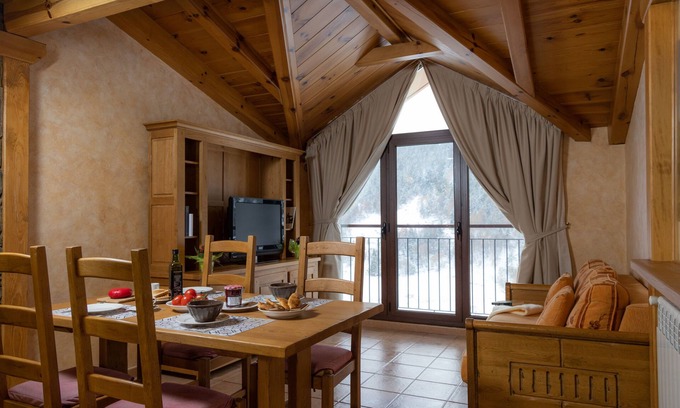 Bordes d'Envalira Apartment | Apartaments Turístics Els Llacs