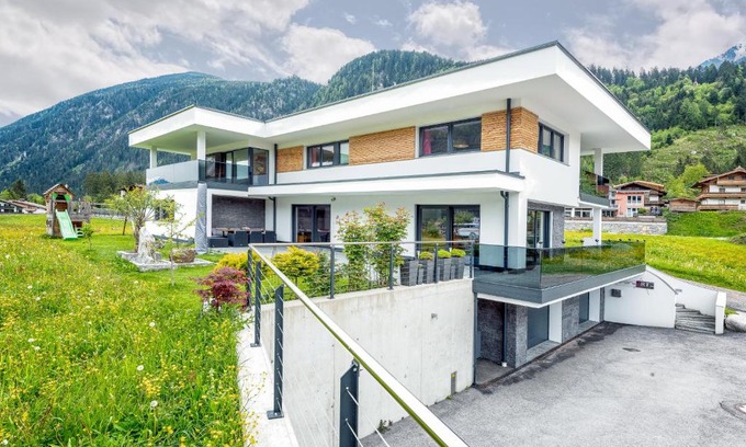 Mayrhofen Apartment | apartArt