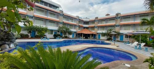 Mompiche Apartment | Aparthotel Bernabeth