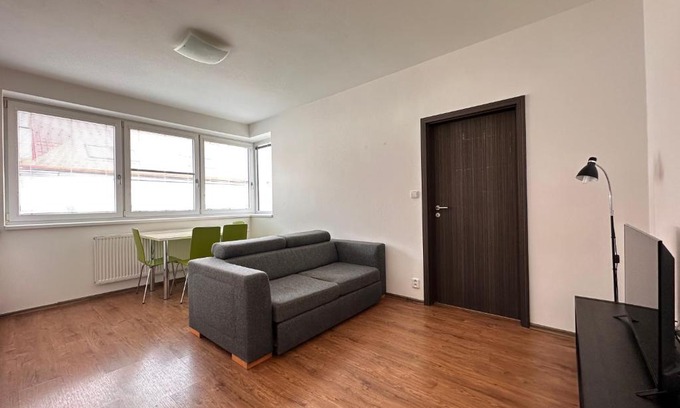 Ceske Budejovice Apartment | Apartmán AB kryté parkování zdarma