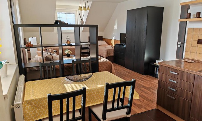 Trutnov Apartment | Apartmány 3J