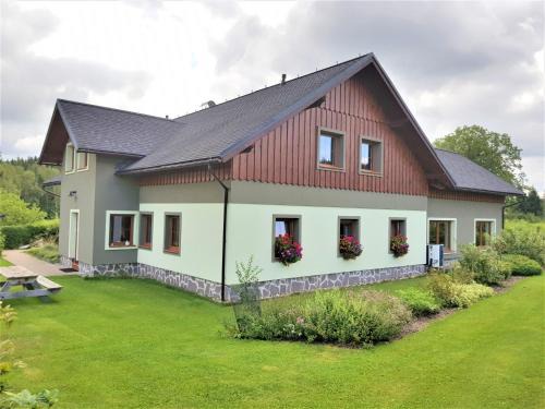 Tanvald Apartment | Apartmány Sára