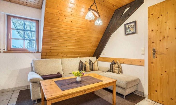 Bad Rippoldsau-Schapbach Apartment | Apartment 'Ferienwohnung 1 Im Bauernhaus' with Shared Terrace, Shared Garden and Wi-Fi