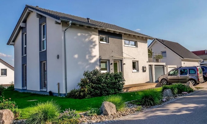 Hohentengen am Hochrhein Apartment | Apartment 'Alpenblick' with Mountain View, Wi-Fi and Air Conditioning